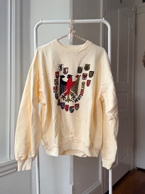 vintage 90s Mountain Dress women’s Deutschland long sleeve pullover sweatshirt